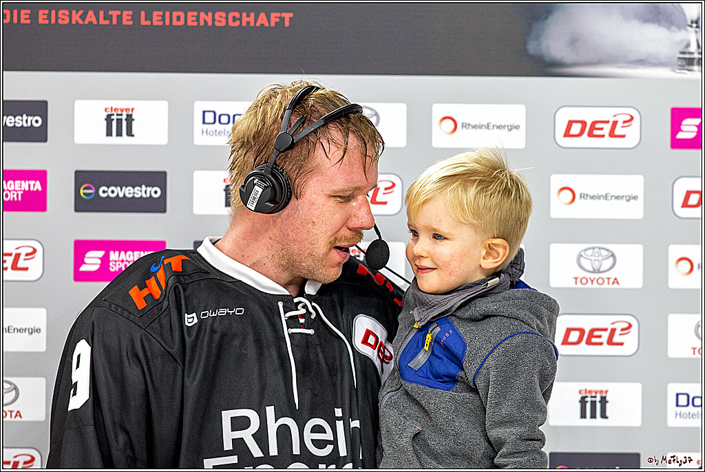 DEL; Koelner Haie - Krefeld Pinuguine; Koeln, 24.11.2019